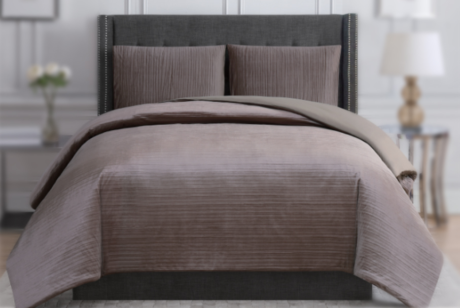 Velvet texture with stripe comforter set