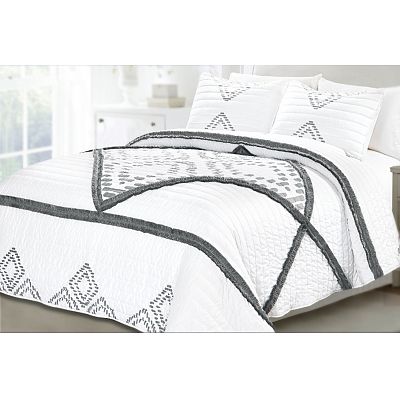 Printed with ruffled, tassel deco quilt set